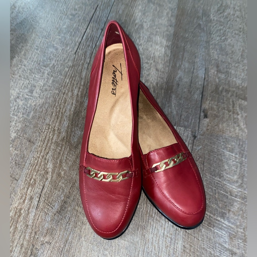 Trotters Sophisticated Slip-On Loafers - Anastasia